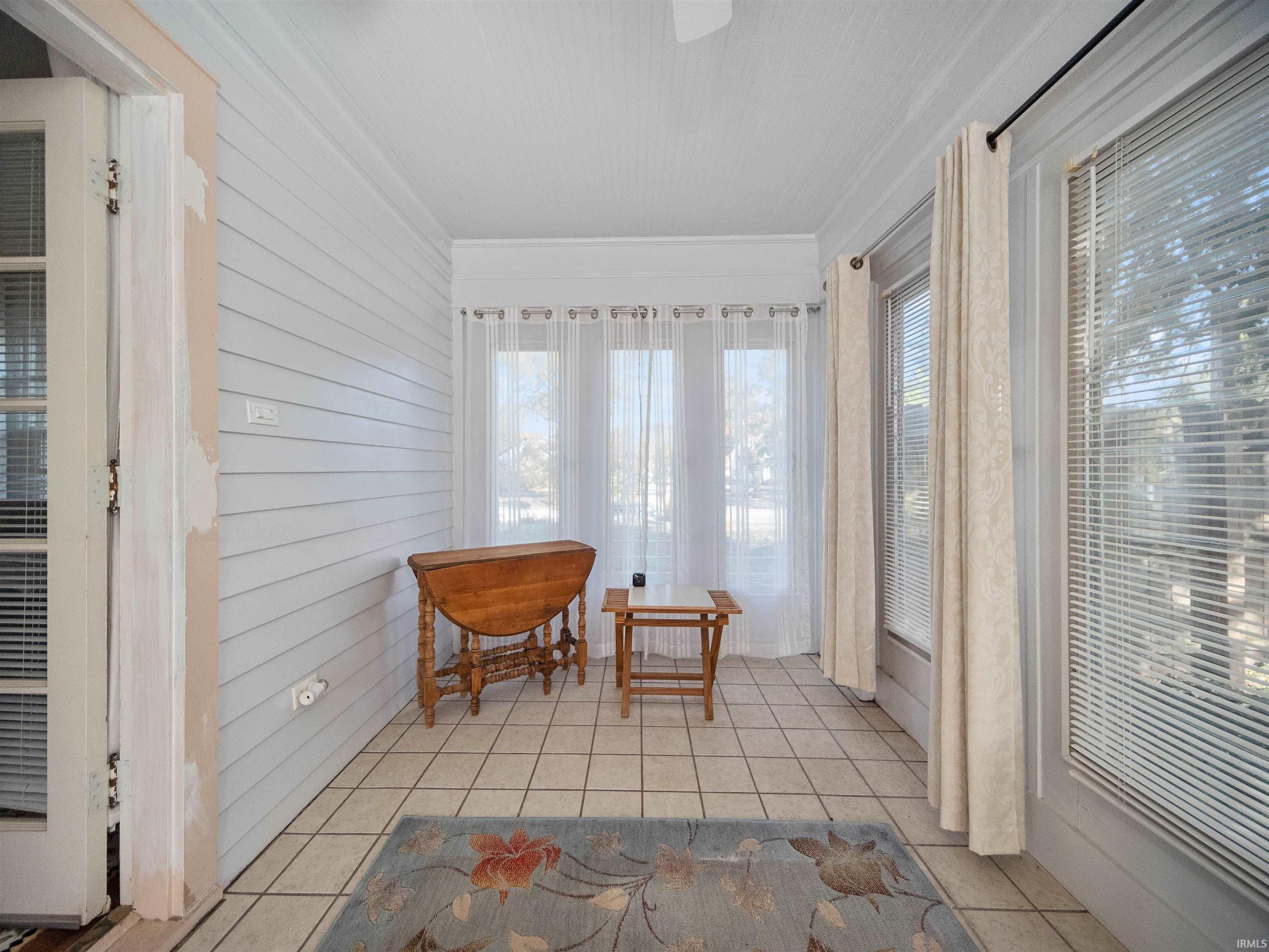 1635 Spring Street Fort Wayne, IN 46808 - Photo 5 of 36 Gallery Image 5