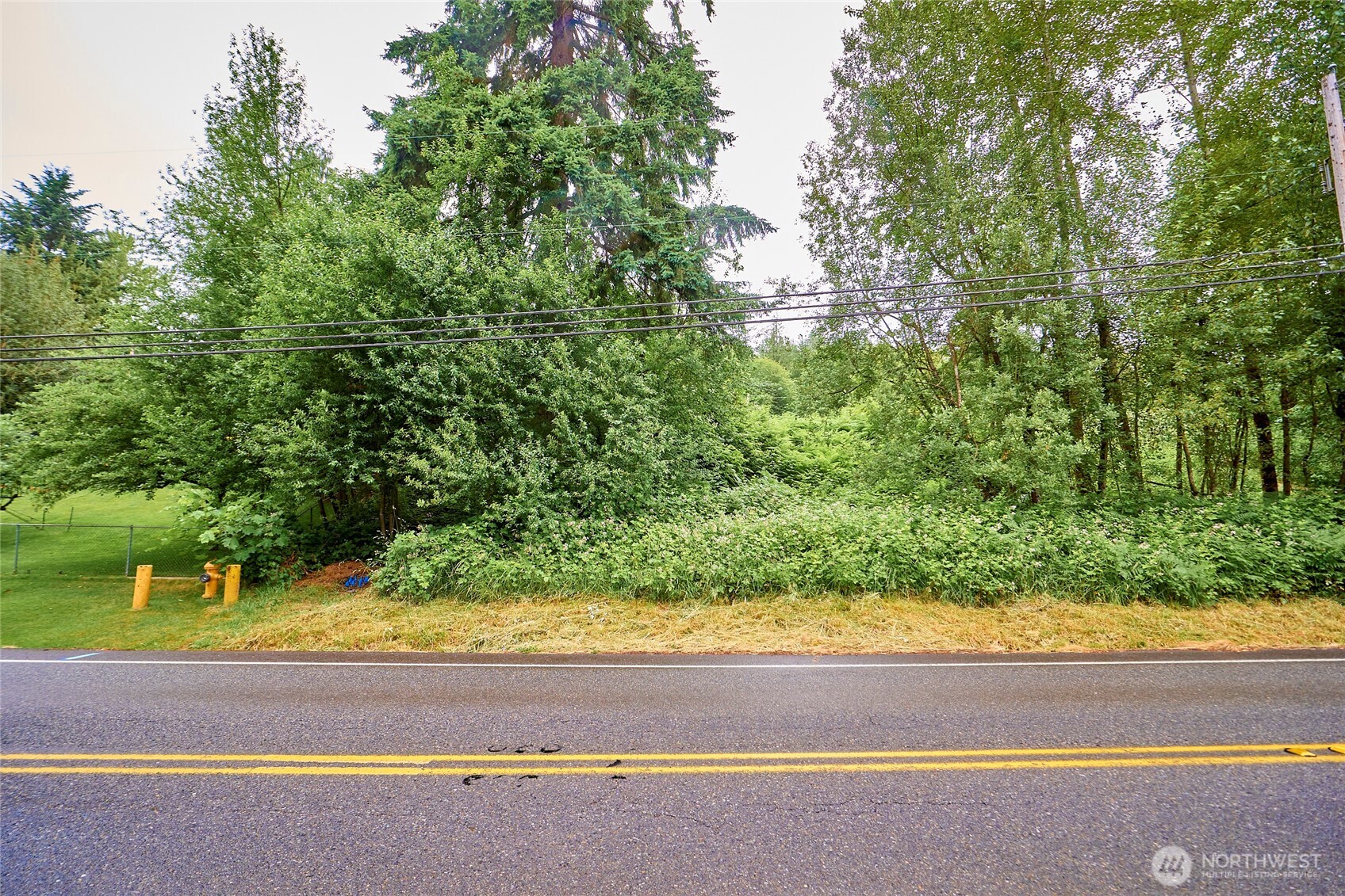 16712 Southeast May Valley Road Renton, WA 98059 - Photo 7 of 10