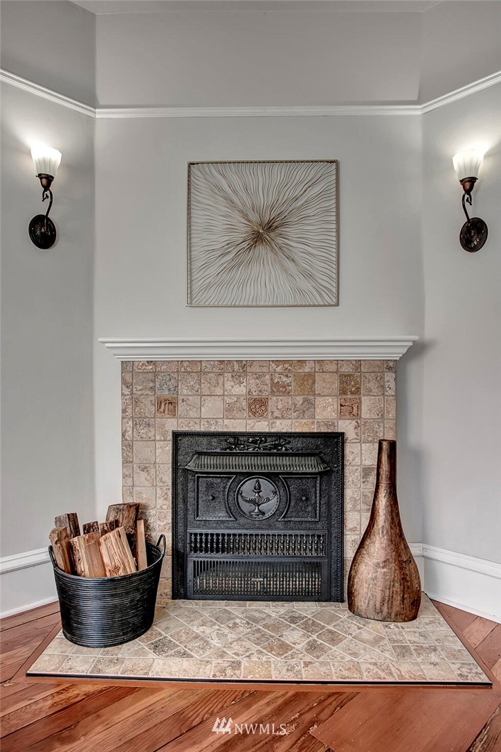 815 20th Avenue South Seattle, WA 98144 - Photo 6 of 33 a living room with furniture and a fireplace