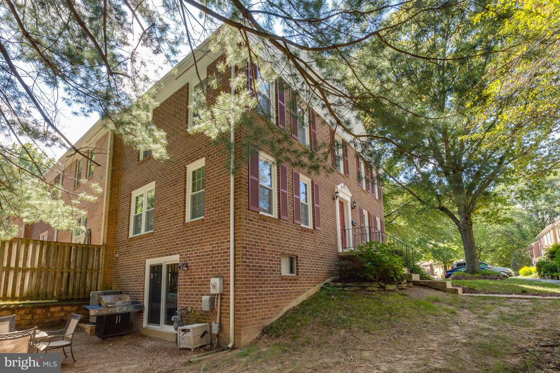 11841 Dunlop Court Reston, VA 20191 - Photo 3 of 30 a view of a house with a yard