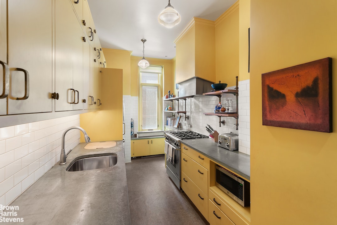 435 East 52nd Street, Unit 6C Manhattan, NY 10022 - Photo 10 of 26