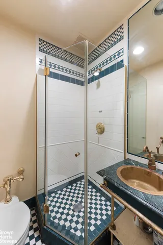 $2,350,000 | 435 East 52nd Street, Unit 6C | Midtown East