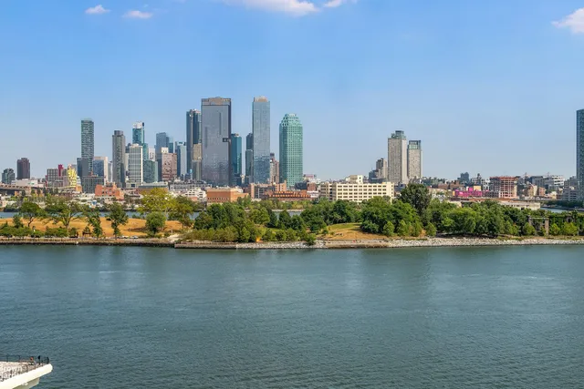 $2,350,000 | 435 East 52nd Street, Unit 6C | Midtown East