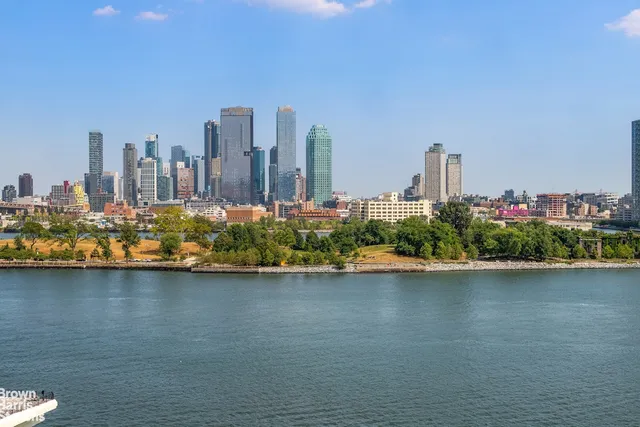 $2,350,000 | 435 East 52nd Street, Unit 6C | Midtown East