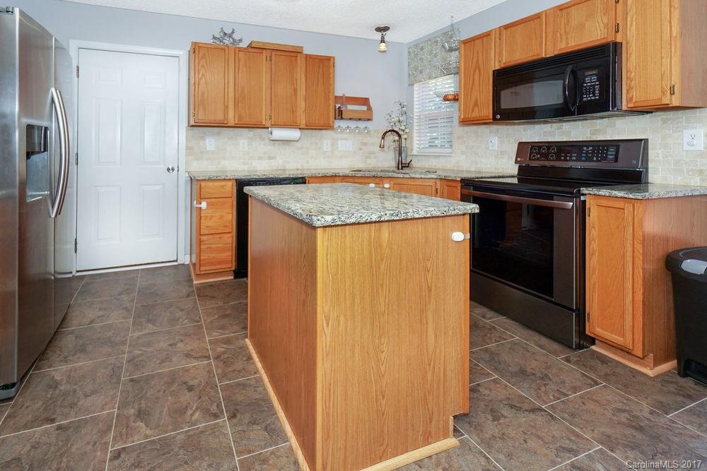 15273 Tracy Beth Road Huntersville, NC 28078 - Photo 5 of 24 Gallery Image 5
