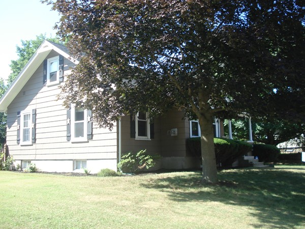 41 Woodland Road Bellingham, MA 02019 - Photo 6 of 21 Gallery Image 6