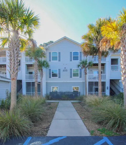 $2,430 | 1300 Park W Boulevard, Unit 401, Mount Pleasant, SC 29466