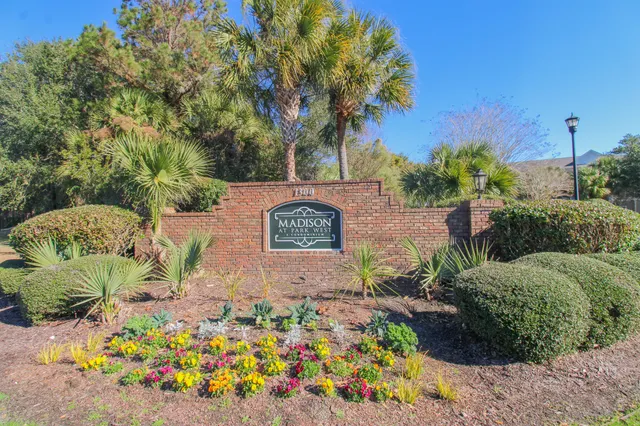 $2,430 | 1300 Park W Boulevard, Unit 401, Mount Pleasant, SC 29466