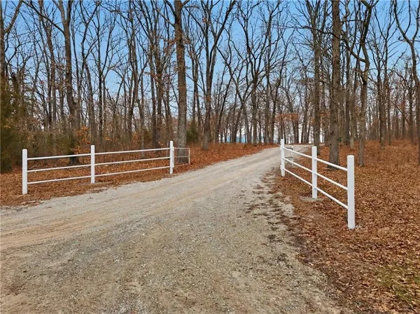 $1,500,000 | 3815 476th Road, Osceola, MO 64776