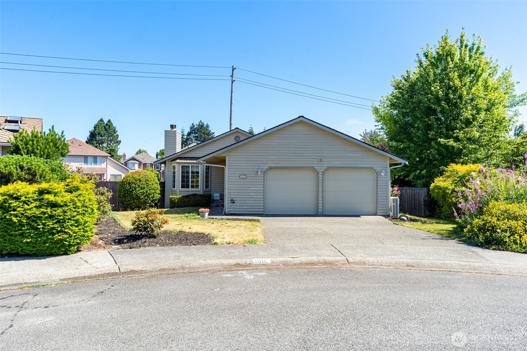 1010 Southwest 348th Place Federal Way, WA 98023 - Photo 2 of 36 Gallery Image 2