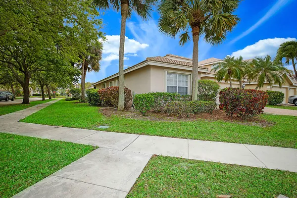 $535,000 | 5028 Solar Point Drive, Greenacres, FL 33463