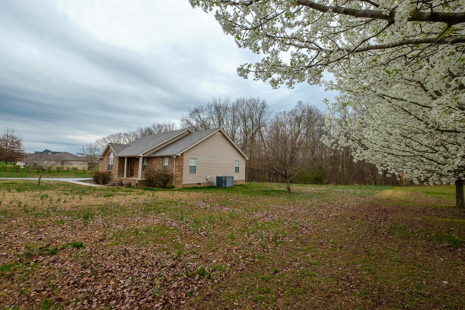1951 Cook Road Tullahoma, TN 37388 - Photo 3 of 30 Gallery Image 3