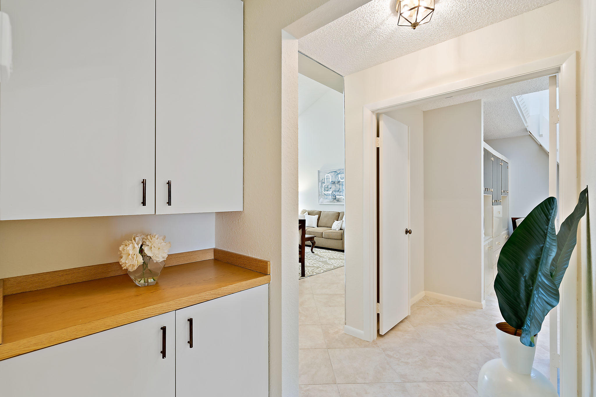 308 Ridge Road Jupiter, FL 33477 - Photo 51 of 54 Butler Pantry