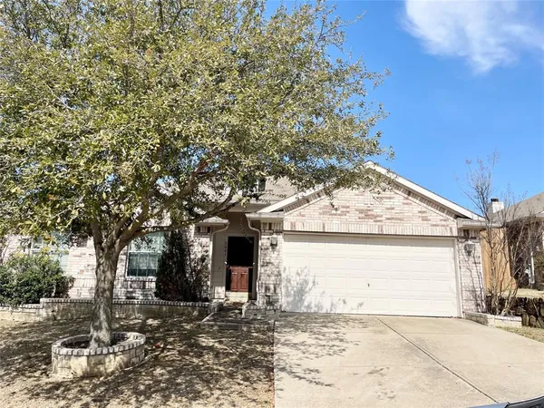 $2,600 | 8441 Little Fawn Lane, Dallas, TX 75249