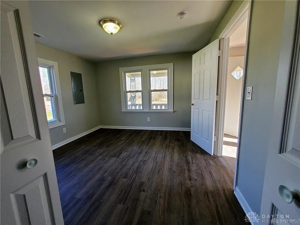 9523 Coleman Road Miamisburg, OH 45342 - Photo 5 of 13 Bedroom 1