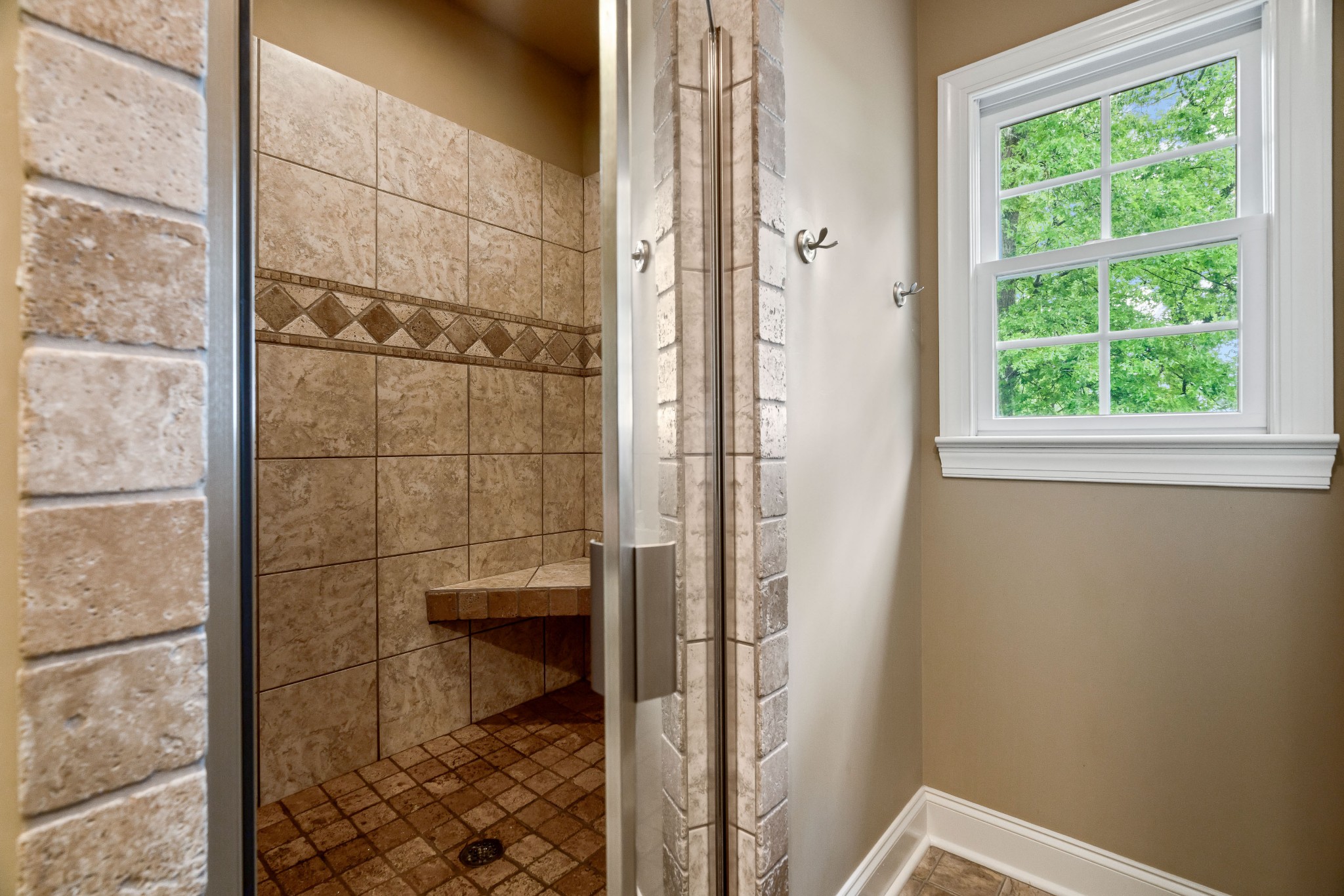 1976 Cooks Road Mount Juliet, TN 37122 - Photo 44 of 70 a bathroom with a shower