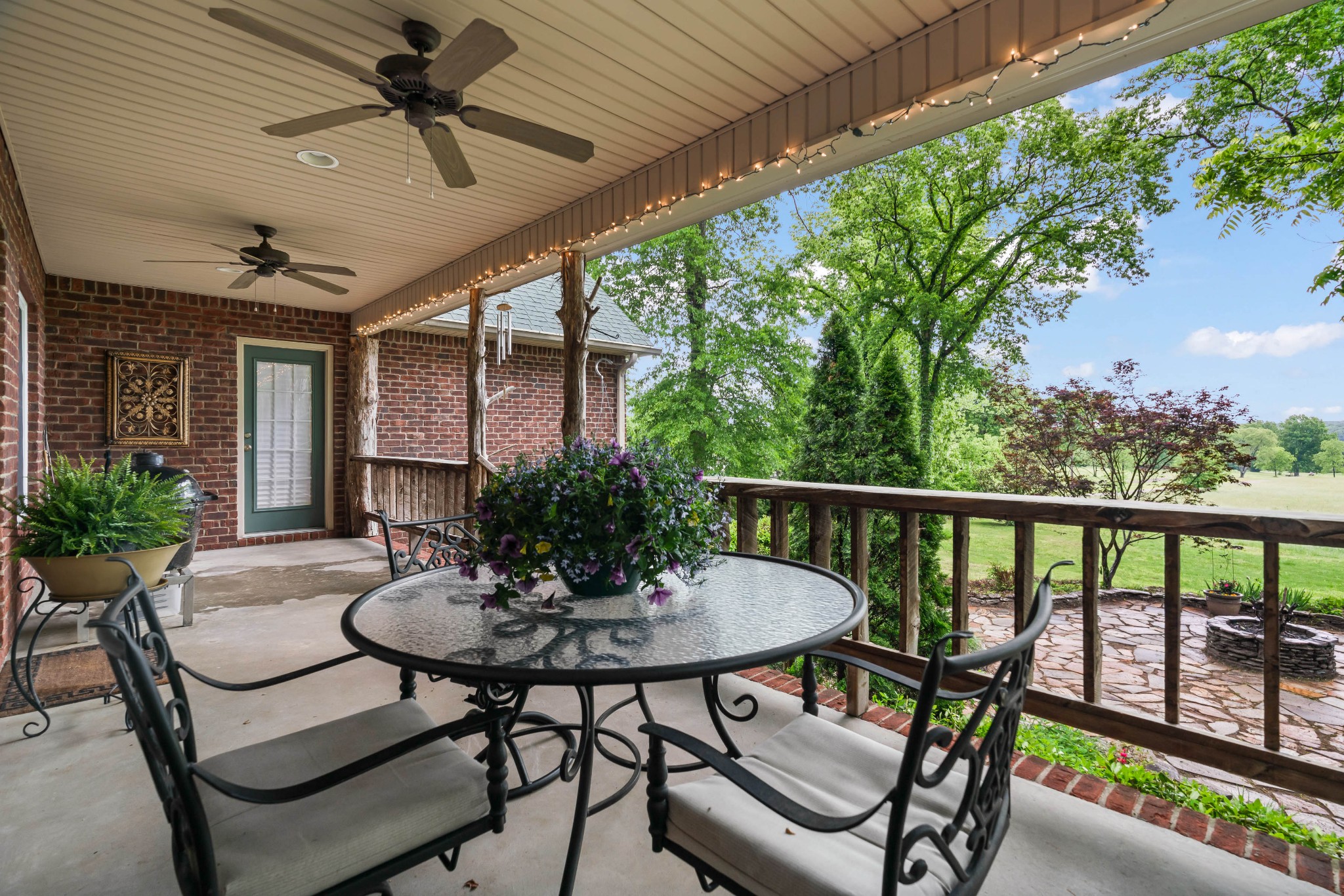 1976 Cooks Road Mount Juliet, TN 37122 - Photo 57 of 70 a view of a patio with a table in a patio