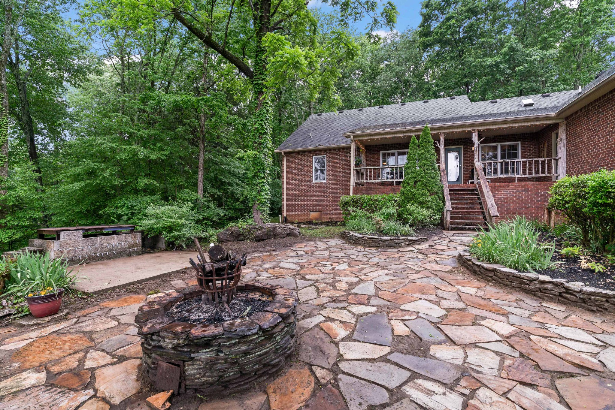 1976 Cooks Road Mount Juliet, TN 37122 - Photo 61 of 70 a front view of a house with garden