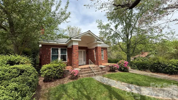 $140,000 | 1011 East Main Street, Albemarle, NC 28001