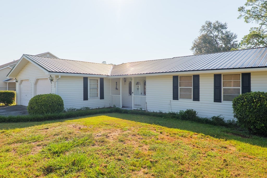 222 Elna Street Homerville, GA 31634 - Photo 3 of 28 Gallery Image 3