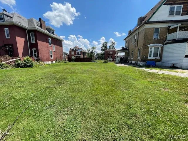 $10,000 | 5089 Raymond Avenue, St. Louis, MO 63113