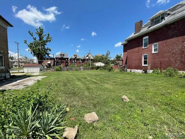 $10,000 | 5089 Raymond Avenue, St. Louis, MO 63113