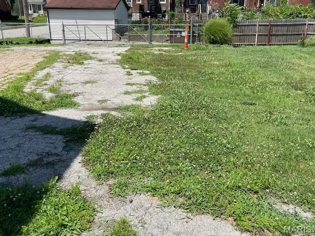 $10,000 | 5089 Raymond Avenue, St. Louis, MO 63113