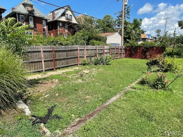 $10,000 | 5089 Raymond Avenue, St. Louis, MO 63113