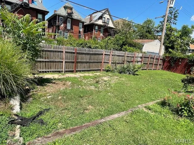 $10,000 | 5089 Raymond Avenue, St. Louis, MO 63113