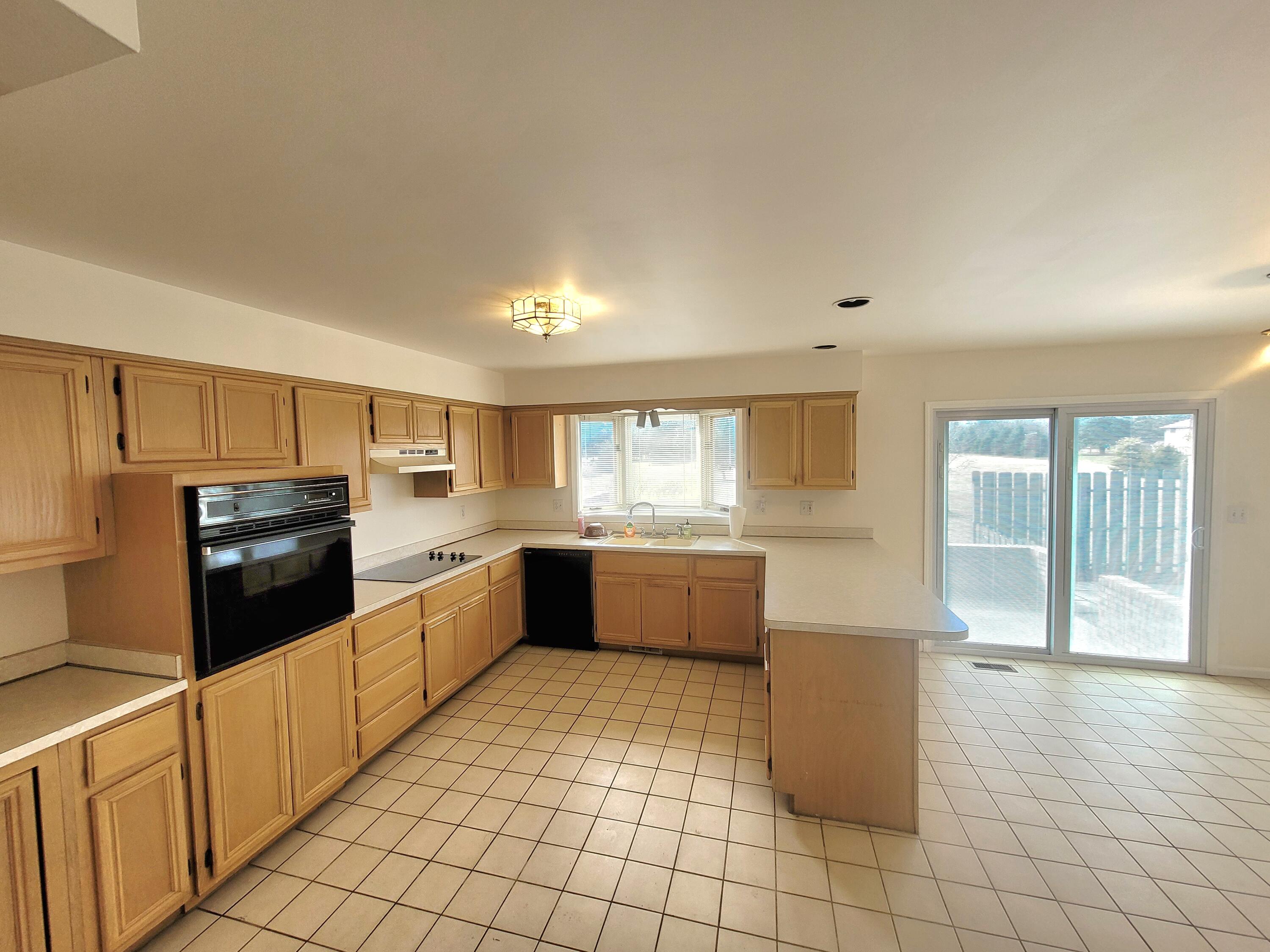 18430 28 Mile Road Ray, MI 48096 - Photo 20 of 37 Kitchen 5