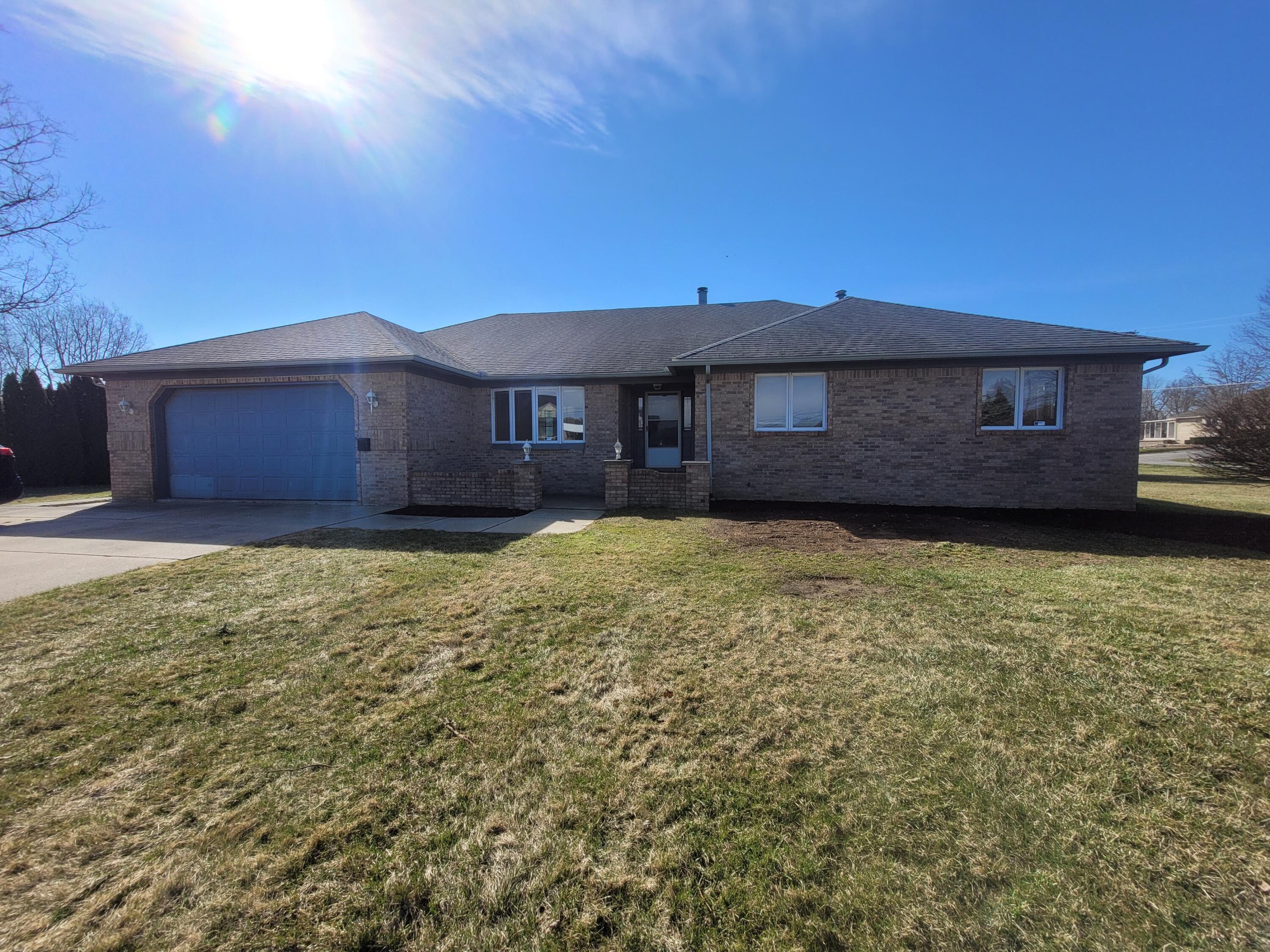 18430 28 Mile Road Ray, MI 48096 - Photo 2 of 37 Front of house