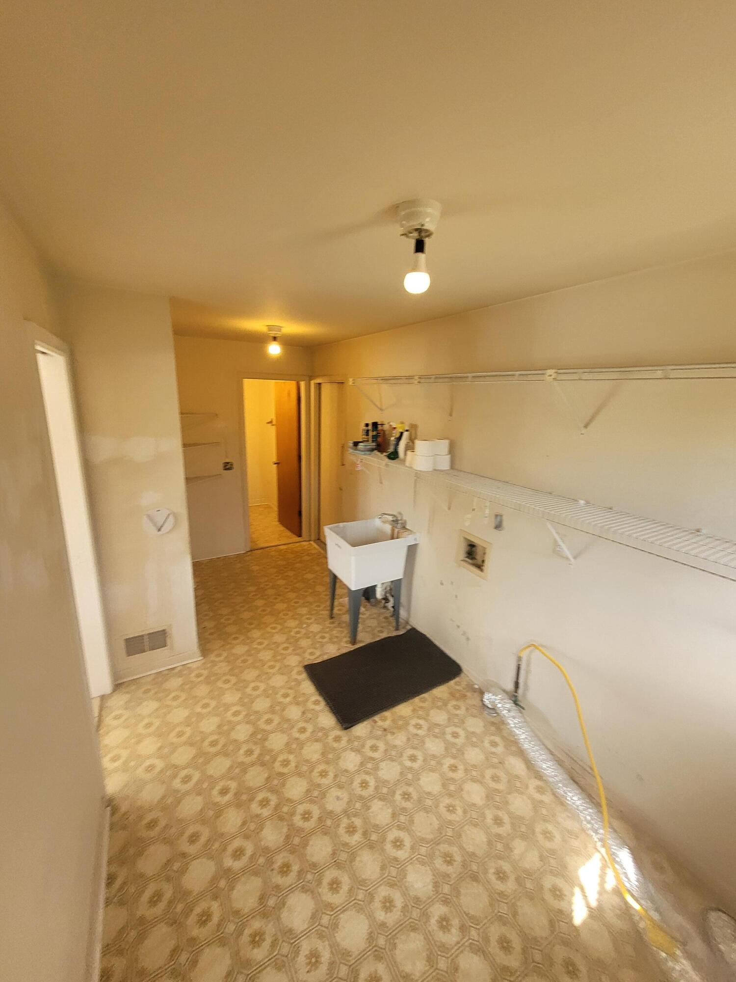 18430 28 Mile Road Ray, MI 48096 - Photo 31 of 37 Utility room