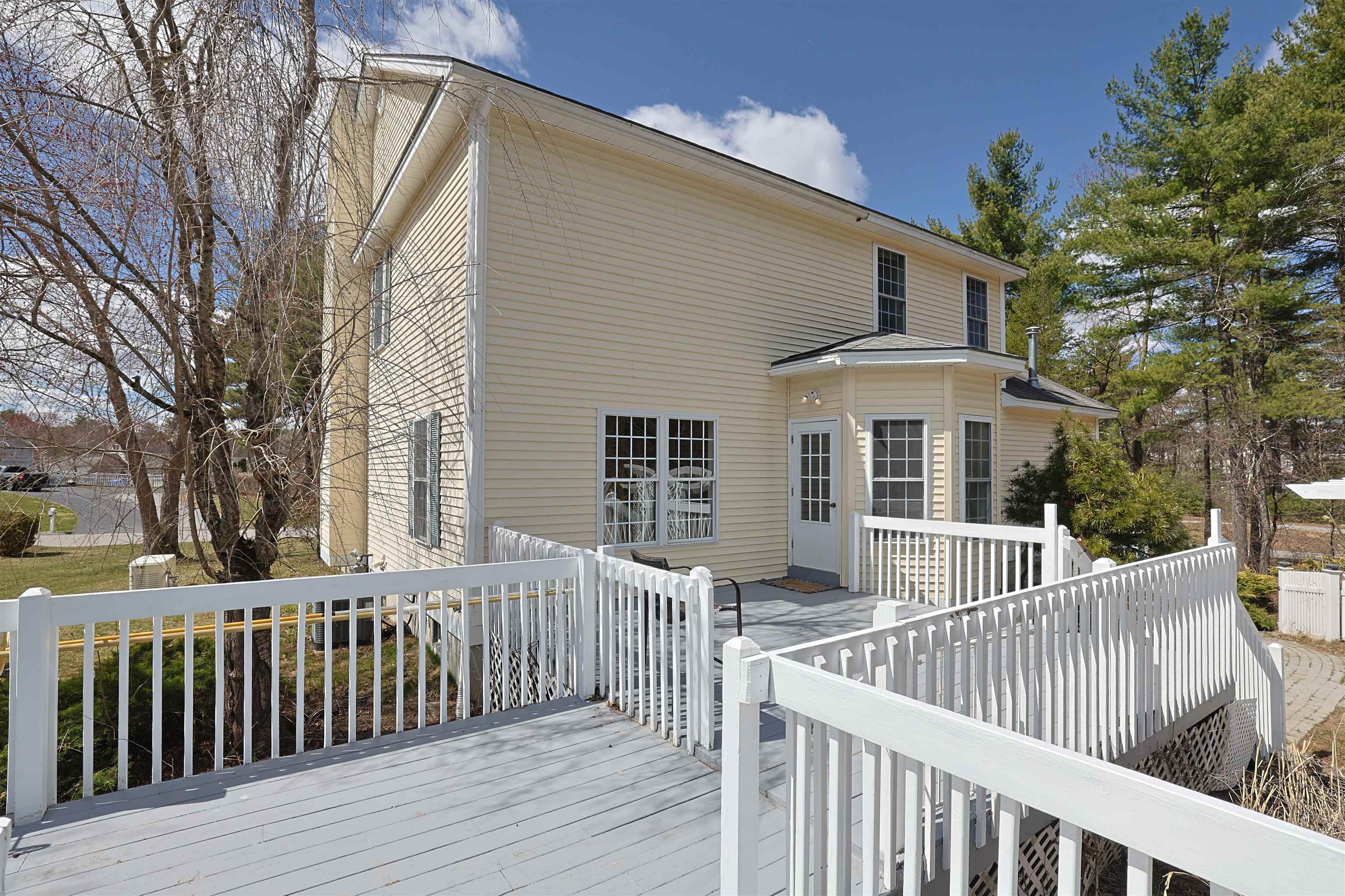 10 Checkerberry Lane Londonderry, NH 03053 - Photo 35 of 41