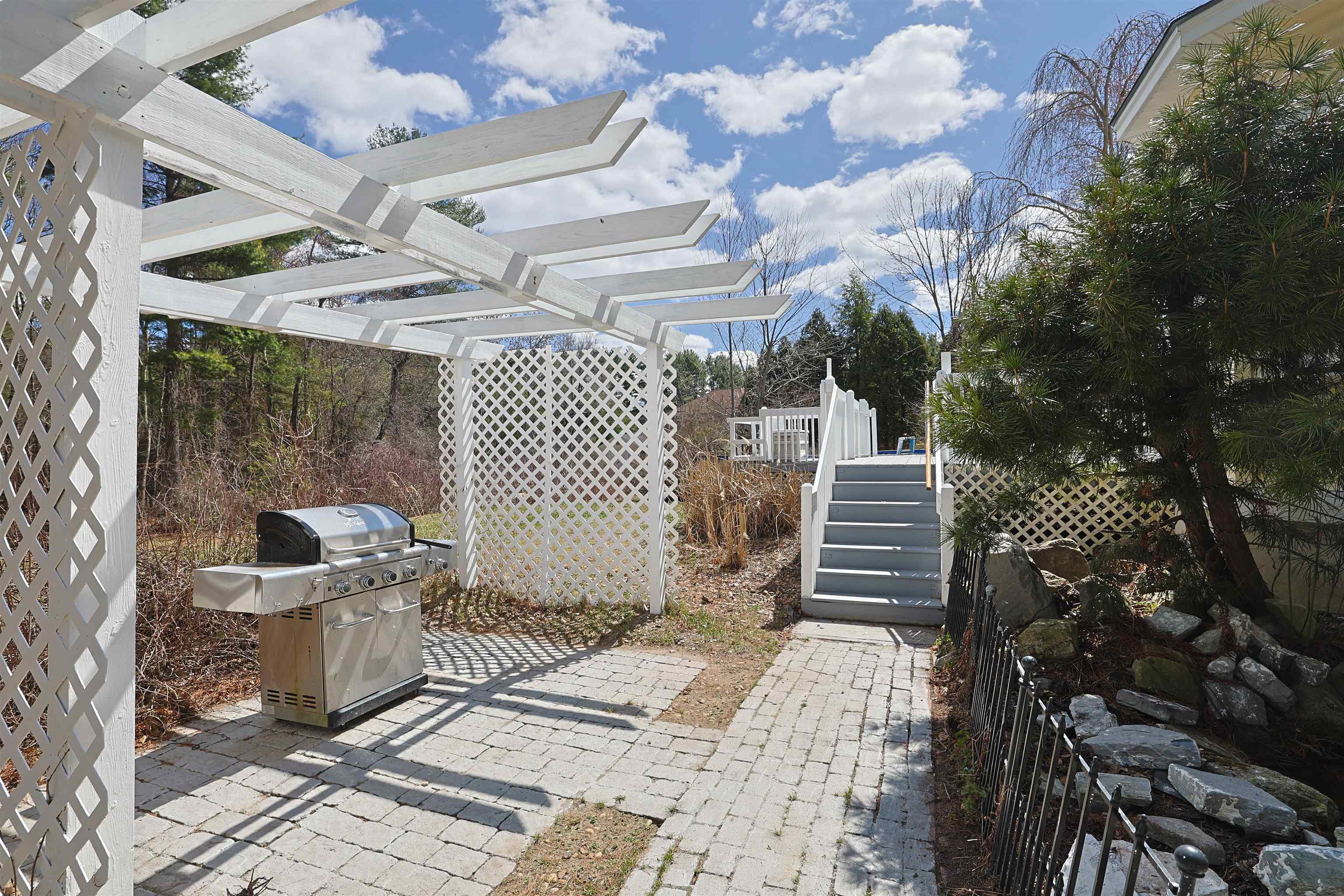 10 Checkerberry Lane Londonderry, NH 03053 - Photo 36 of 41