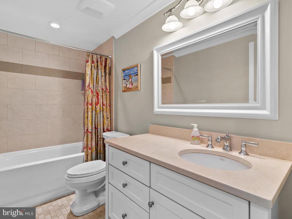 4400 Elm Street Chevy Chase, MD 20815 - Photo 43 of 61