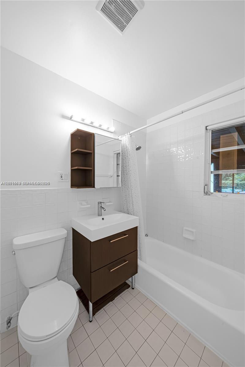 3261 Southwest 20th Street Miami, FL 33145 - Photo 29 of 32