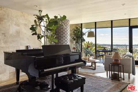 $1,499,000 | 6190 Temple Hill Drive, Los Angeles, CA 90068