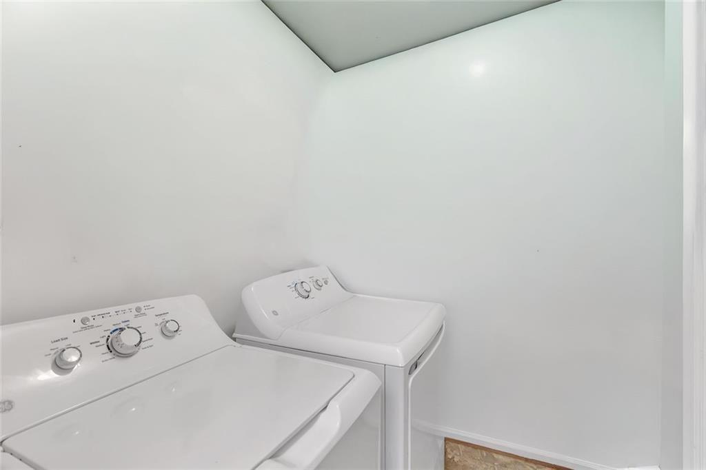 3445 Ivys Walk Atlanta, GA 30340 - Photo 10 of 21 a utility room with dryer and washer