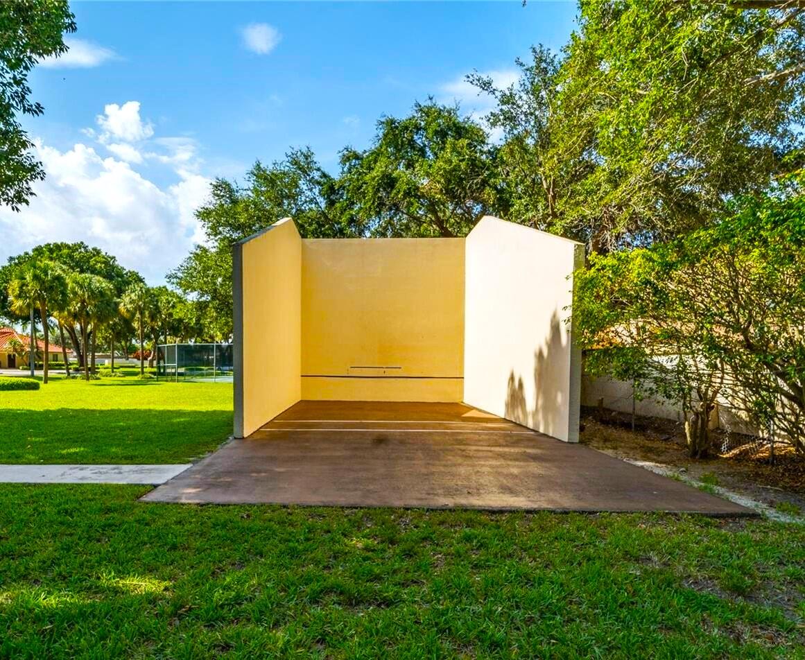320 Olivewood Place, Unit O115 Boca Raton, FL 33431 - Photo 54 of 56 windwood racquetball