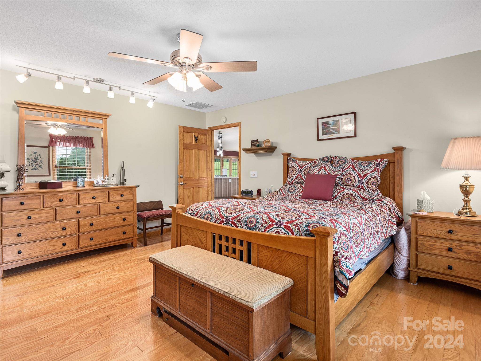 4198 Pigeon Road Waynesville, NC 28786 - Photo 14 of 39 Gallery Image 14