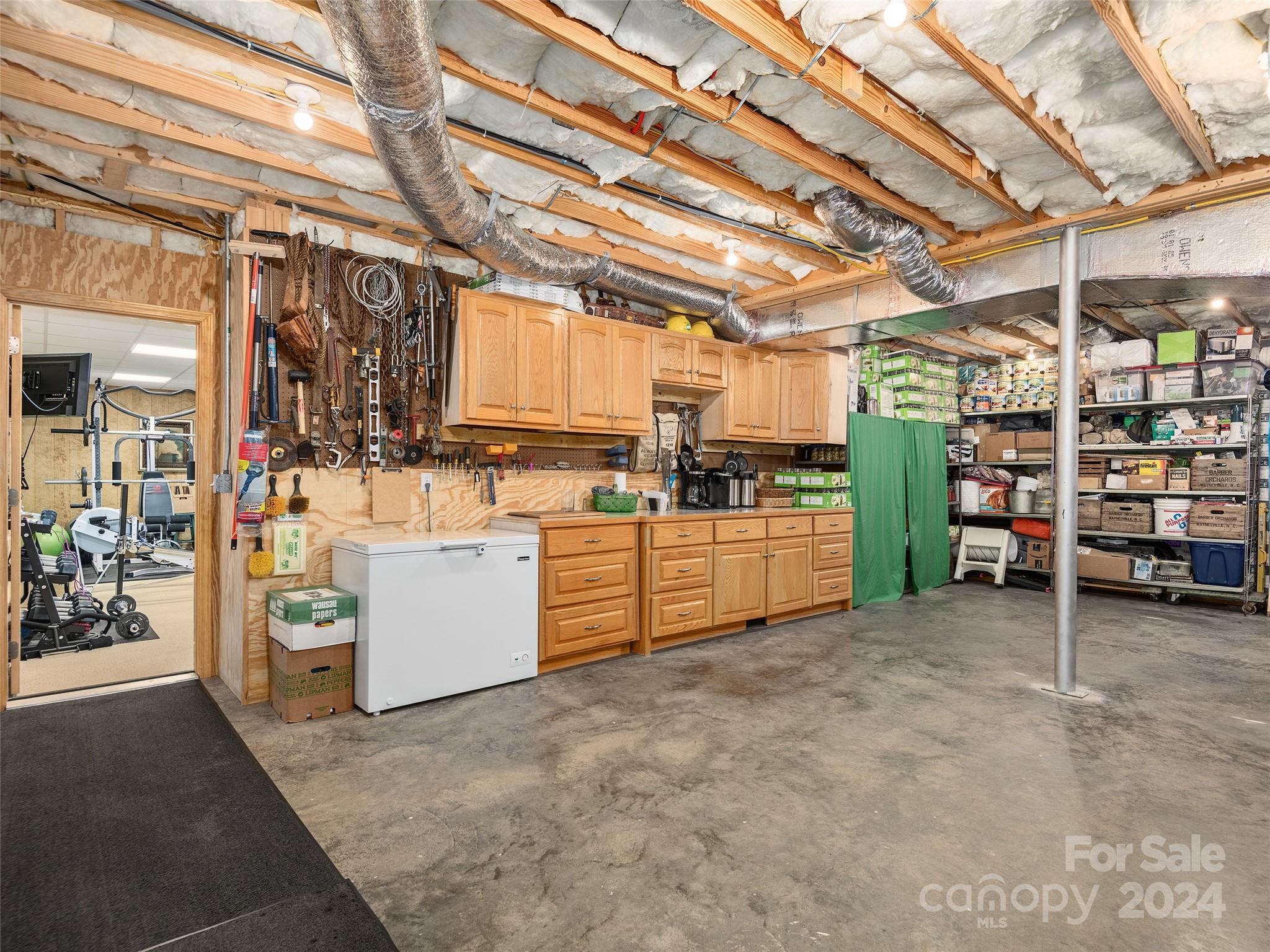 4198 Pigeon Road Waynesville, NC 28786 - Photo 28 of 39 Gallery Image 28
