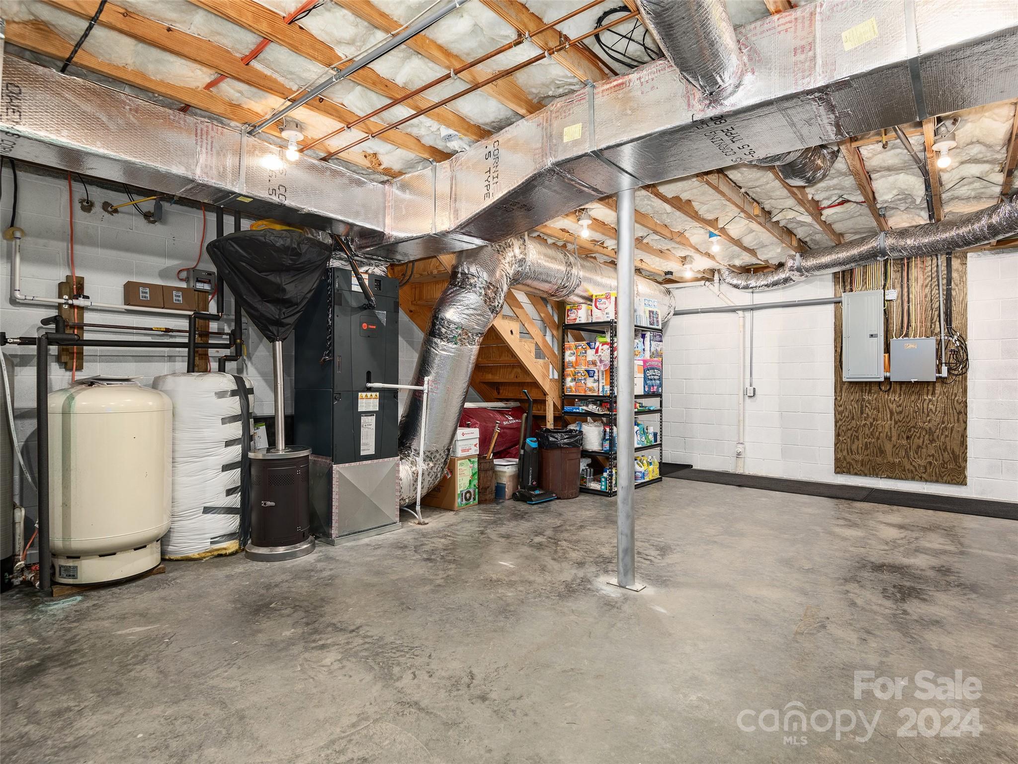 4198 Pigeon Road Waynesville, NC 28786 - Photo 29 of 39 Gallery Image 29
