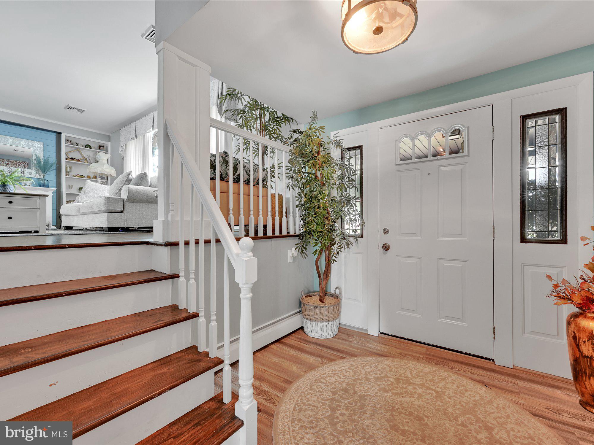 426 Revere Road Lancaster, PA 17601 - Photo 4 of 31 Foyer