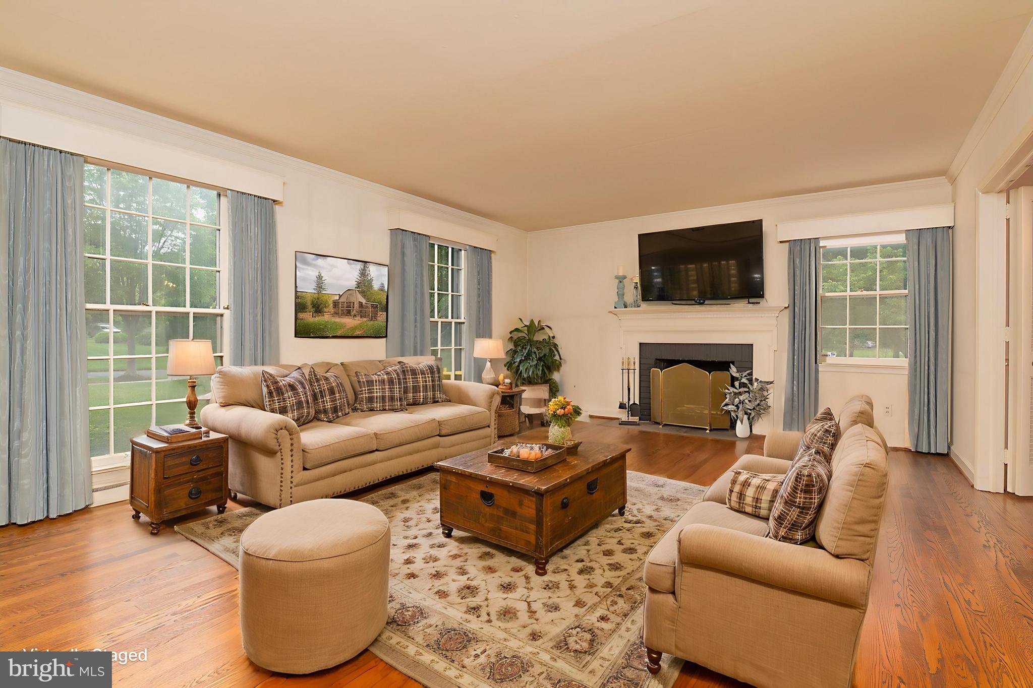 718 Princeton Road Wilmington, DE 19807 - Photo 22 of 45 Virtually Staged Living Room