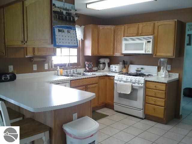 2828 Bowerman Road Kingsley, MI 49649 - Photo 11 of 30 1745105-10.JPG