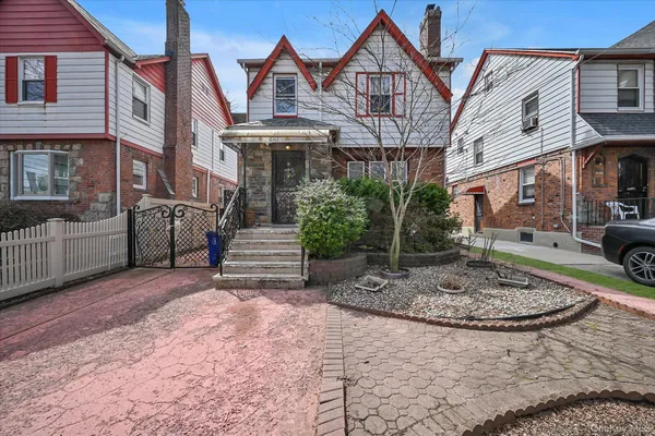 $6,500 | 63-42 Alderton Street | Rego Park