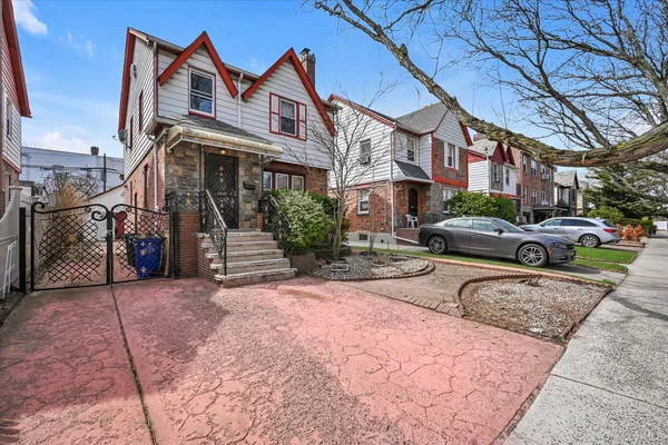 $6,500 | 63-42 Alderton Street | Rego Park