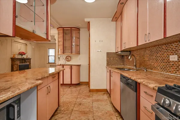 $6,500 | 63-42 Alderton Street | Rego Park