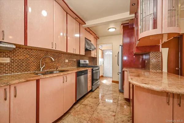 $6,500 | 63-42 Alderton Street | Rego Park