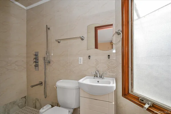 $6,500 | 63-42 Alderton Street | Rego Park